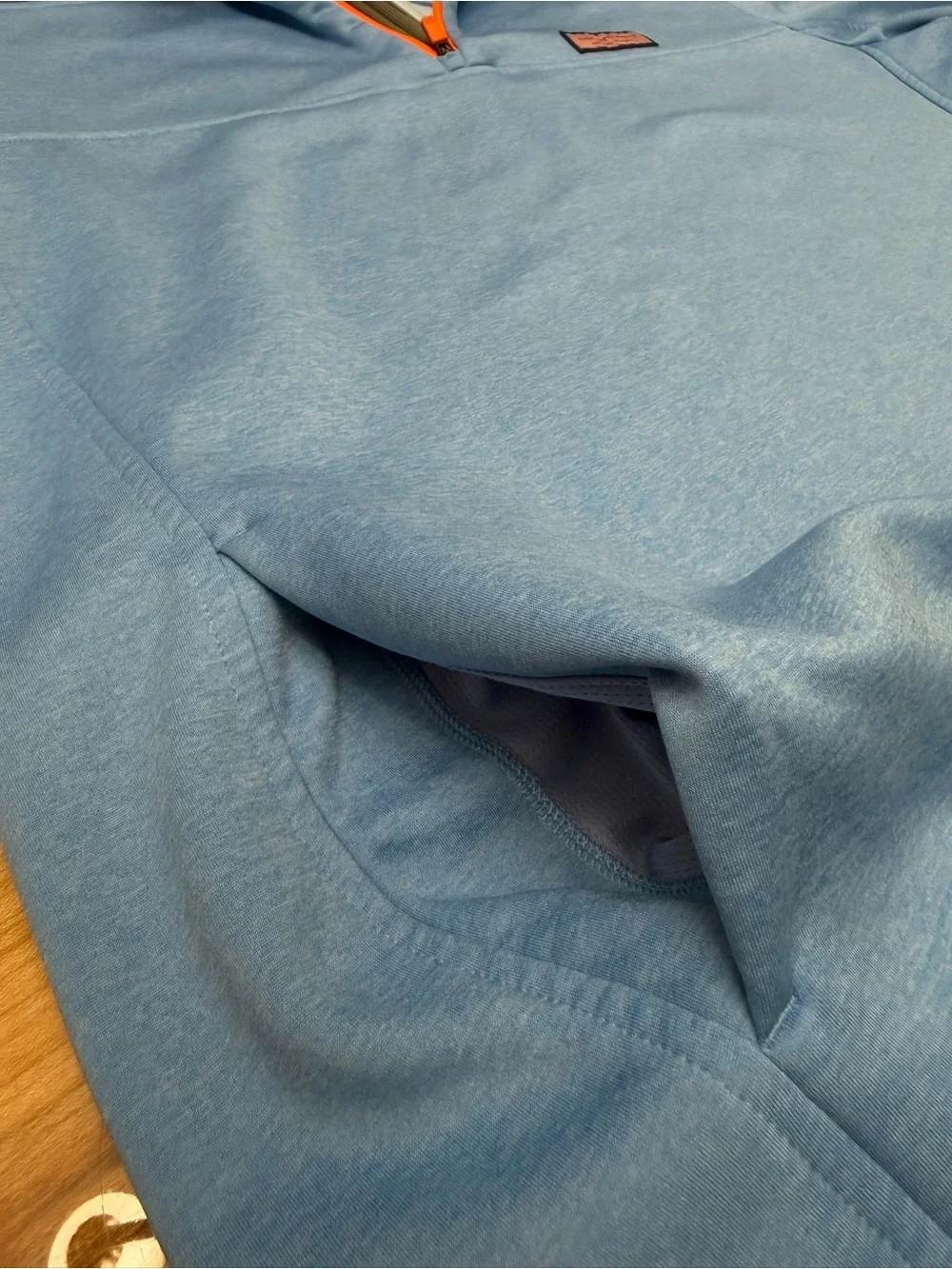 Vineyard Vines Men's Light Blue Orange Quarter-Zip with Navy Panels Fleece - Picture 8 of 10